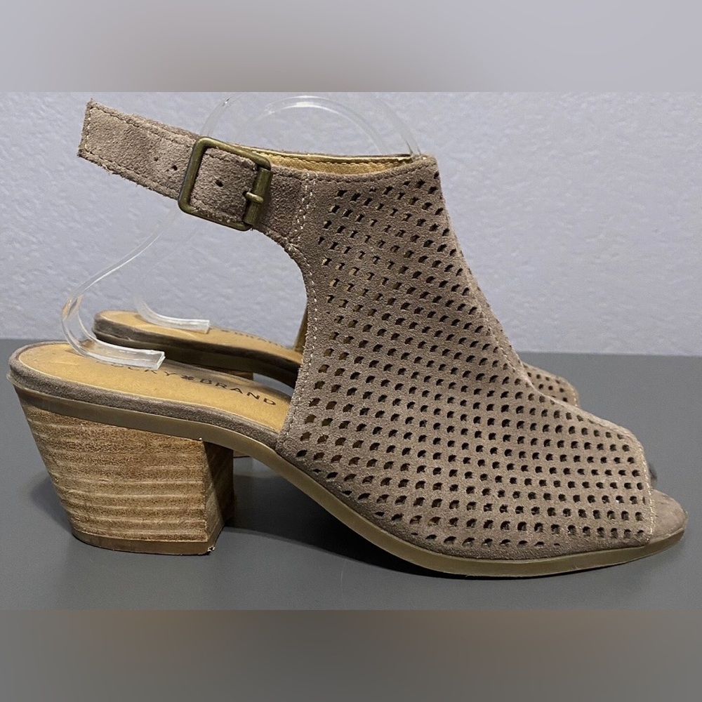 Lucky Brand Bertel Heeled Peep Toe Taupe Perforated Ankle Booties 8.5